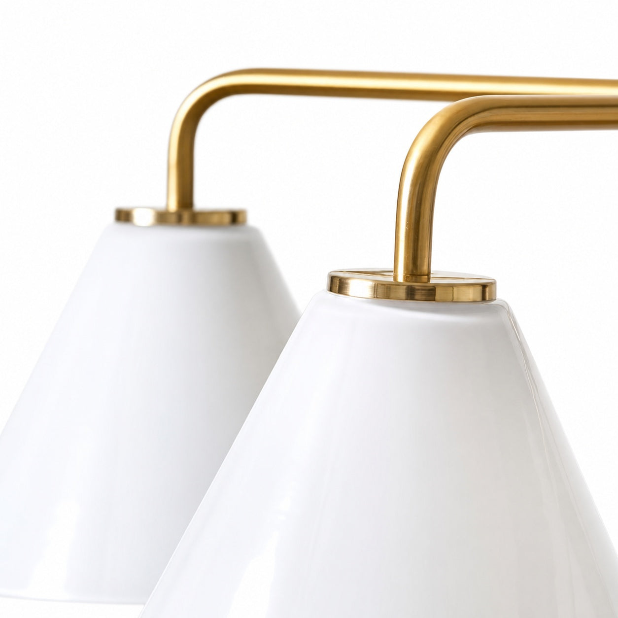 Conica Skulpturaler 5-flammiger Kegel-Kronleuchter – Moderne Glasbeleuchtung für Zuhause