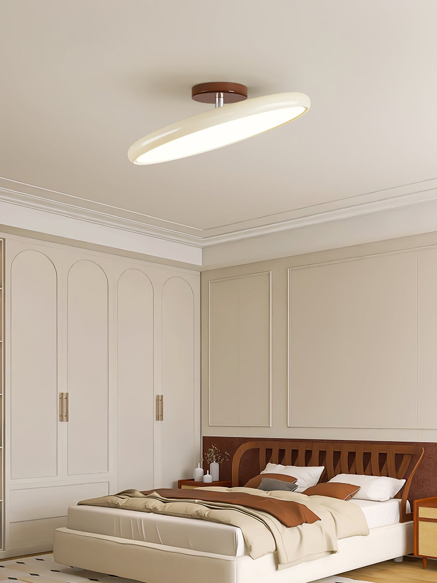 Anpassbare Deckenleuchte mit warmem Licht, Metall-Acryl-Finish