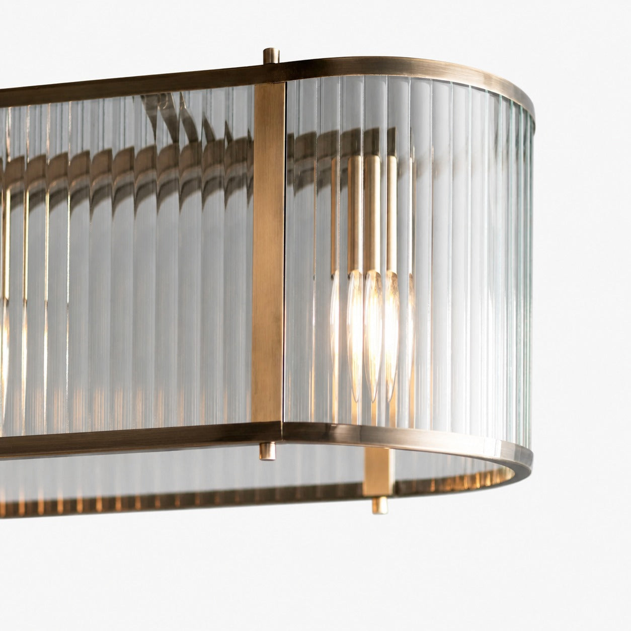 RibGlow Pendelleuchte aus geripptem Glas – Pendelleuchte im Antikstil für das Esszimmer