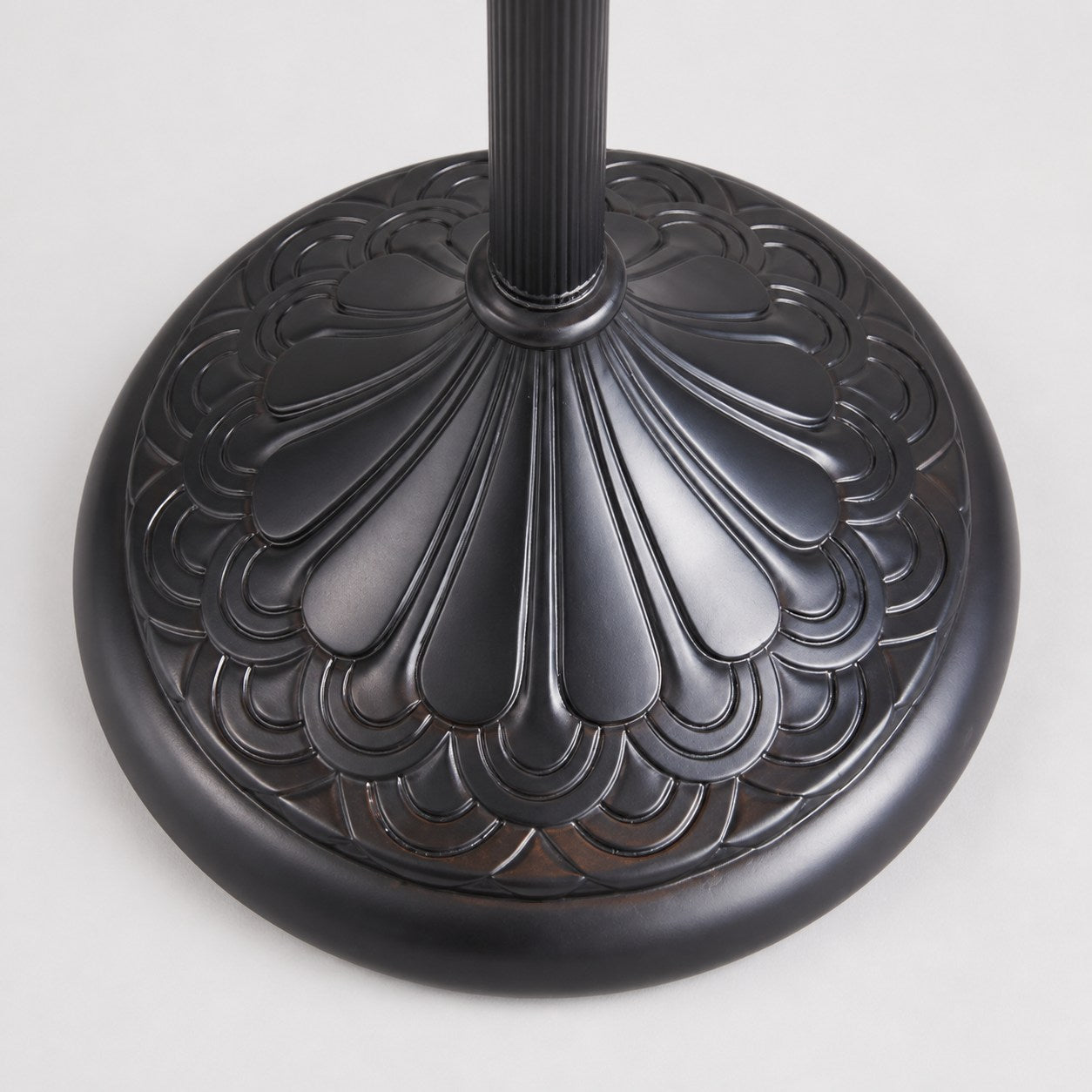 TF Dragonfly Motif Floor Lamp – Vintage Stained-Glass for Living Rooms