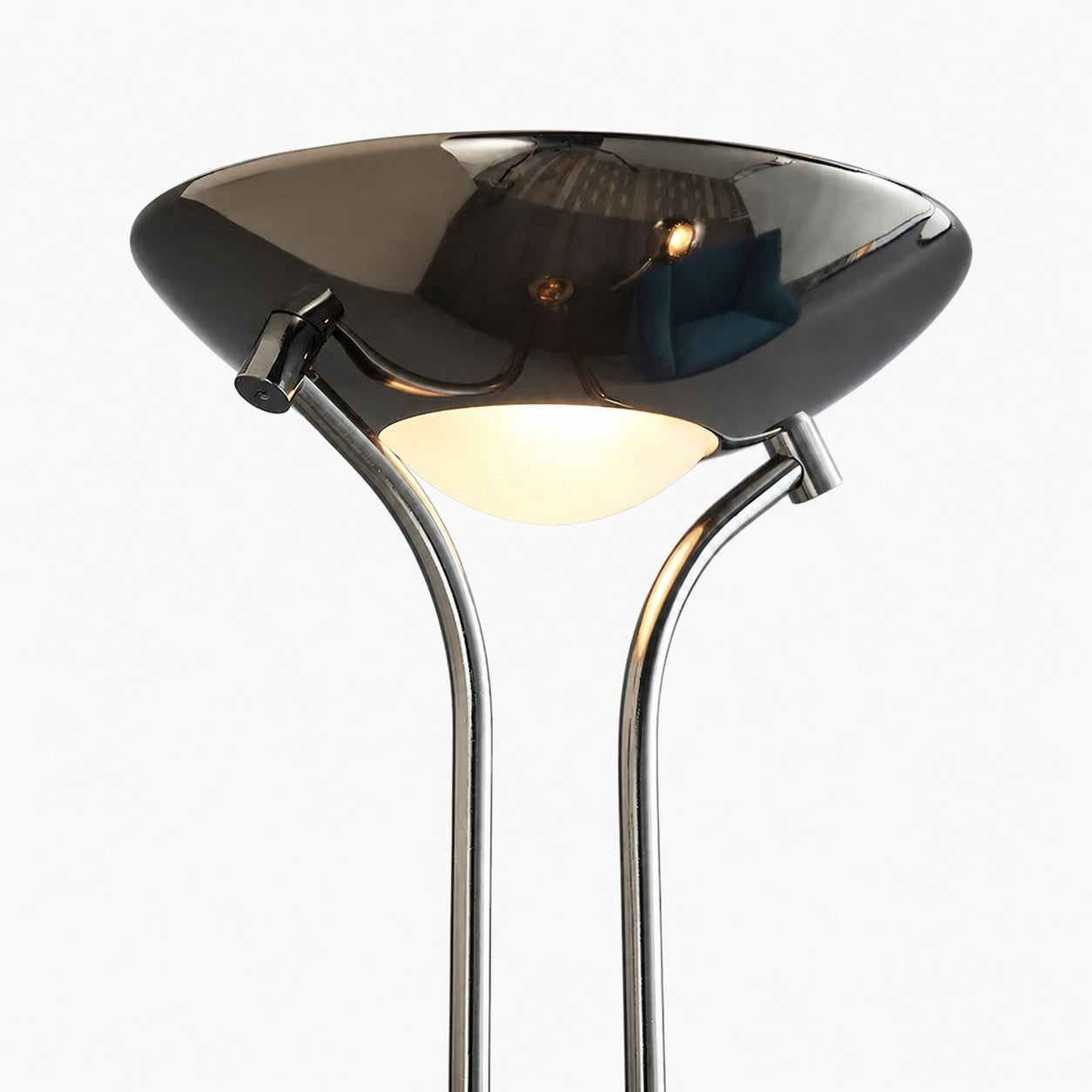 Linexis Art-Deco-Stehleuchte aus Metall und Opalglas – Zweiflammiges Design für moderne Interieurs
