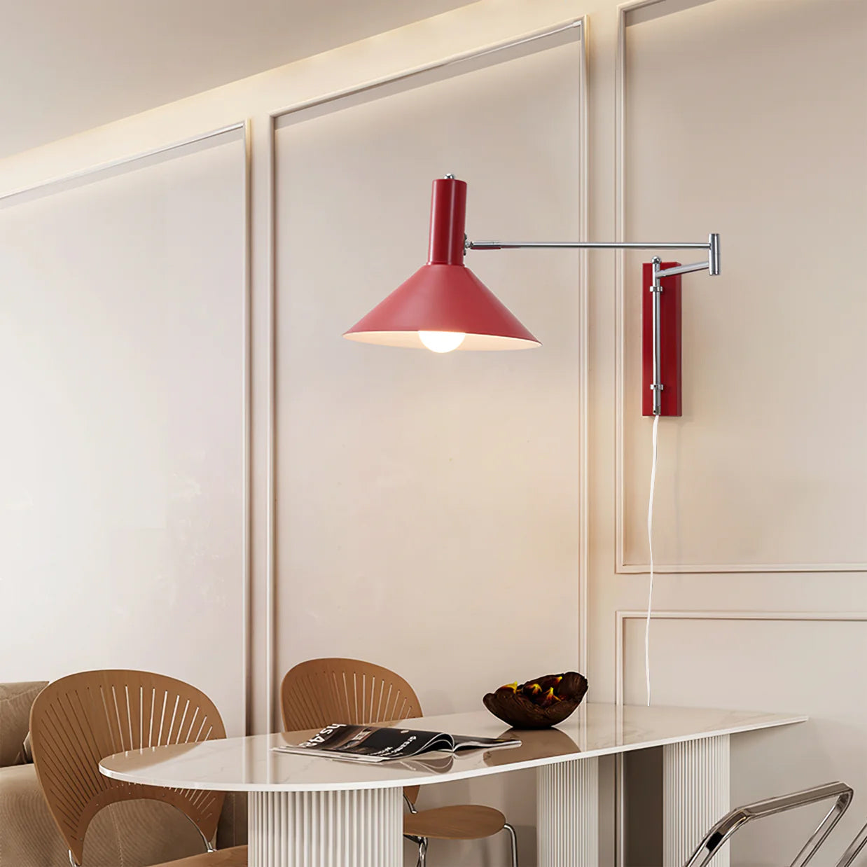 Moderne Bauhaus Schwenkbare Wandleuchte für Esstisch mit Kabel und Stecker