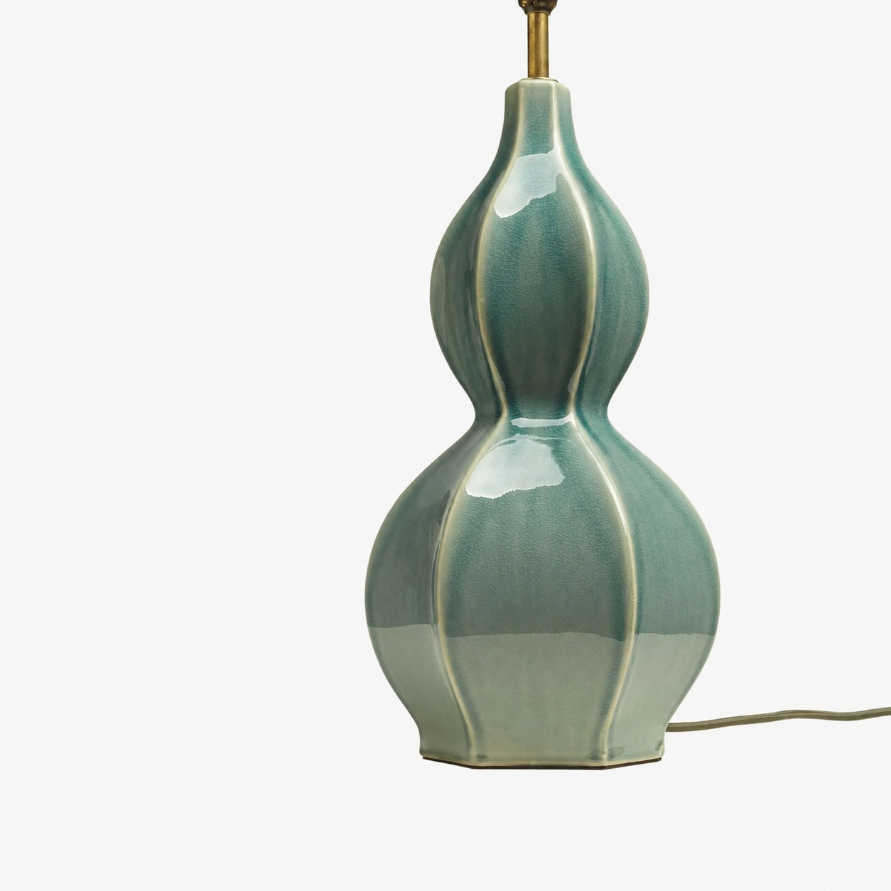 Thalune Table Lamp in Seaweed Ceramic – Sculptural Coastal Glow for Bedrooms and Living Rooms