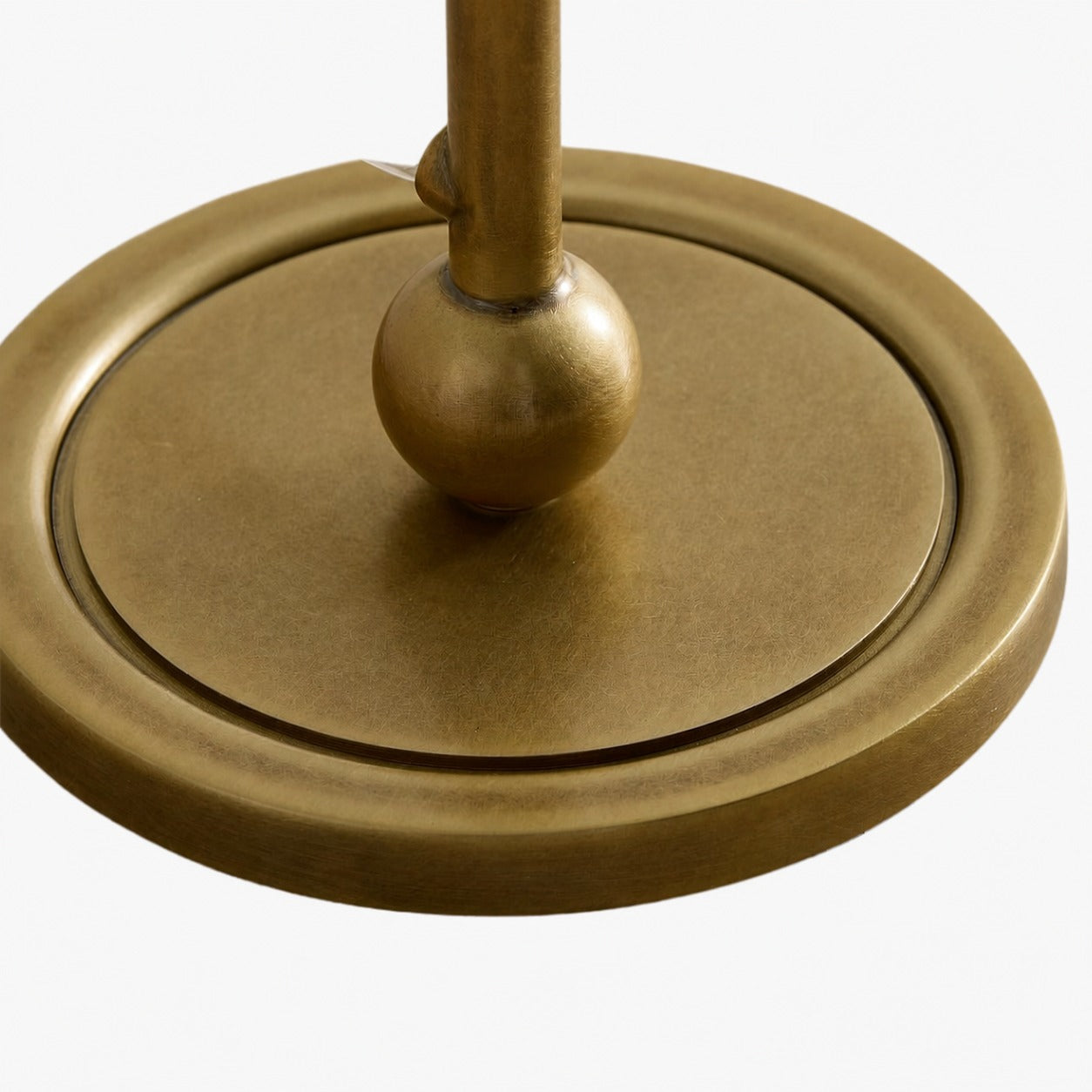 Serena Iron Table Lamp – Clean Lines and a Soft Linen Shade for Home Office or Bedside