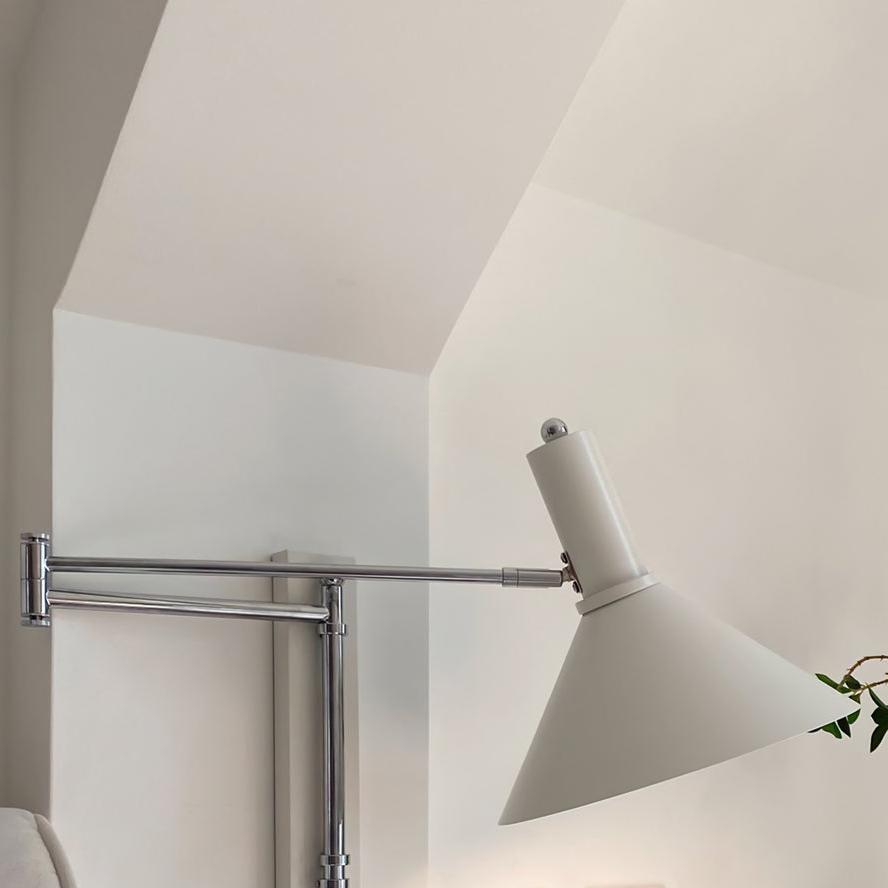Moderne Bauhaus Schwenkbare Wandleuchte für Esstisch mit Kabel und Stecker