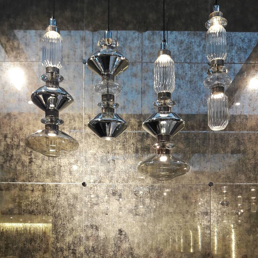 Minimalistische Ballett-Pendelleuchte - Eisen-Metall-Glas-Gold-Bernstein-Innenbeleuchtung