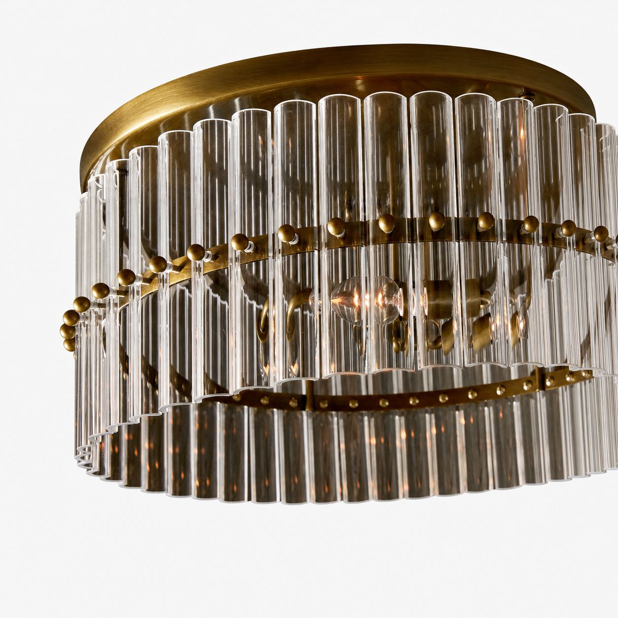 Lumora Crystal Flush Mount – Elegante Deckenleuchte aus Messing