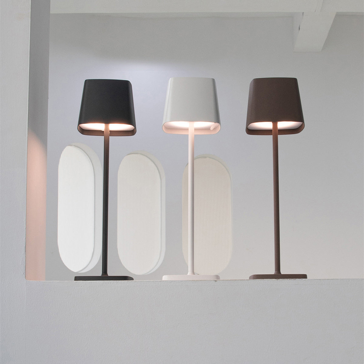 Scandinavian Cordless Touch Led Table Light For Restaurant