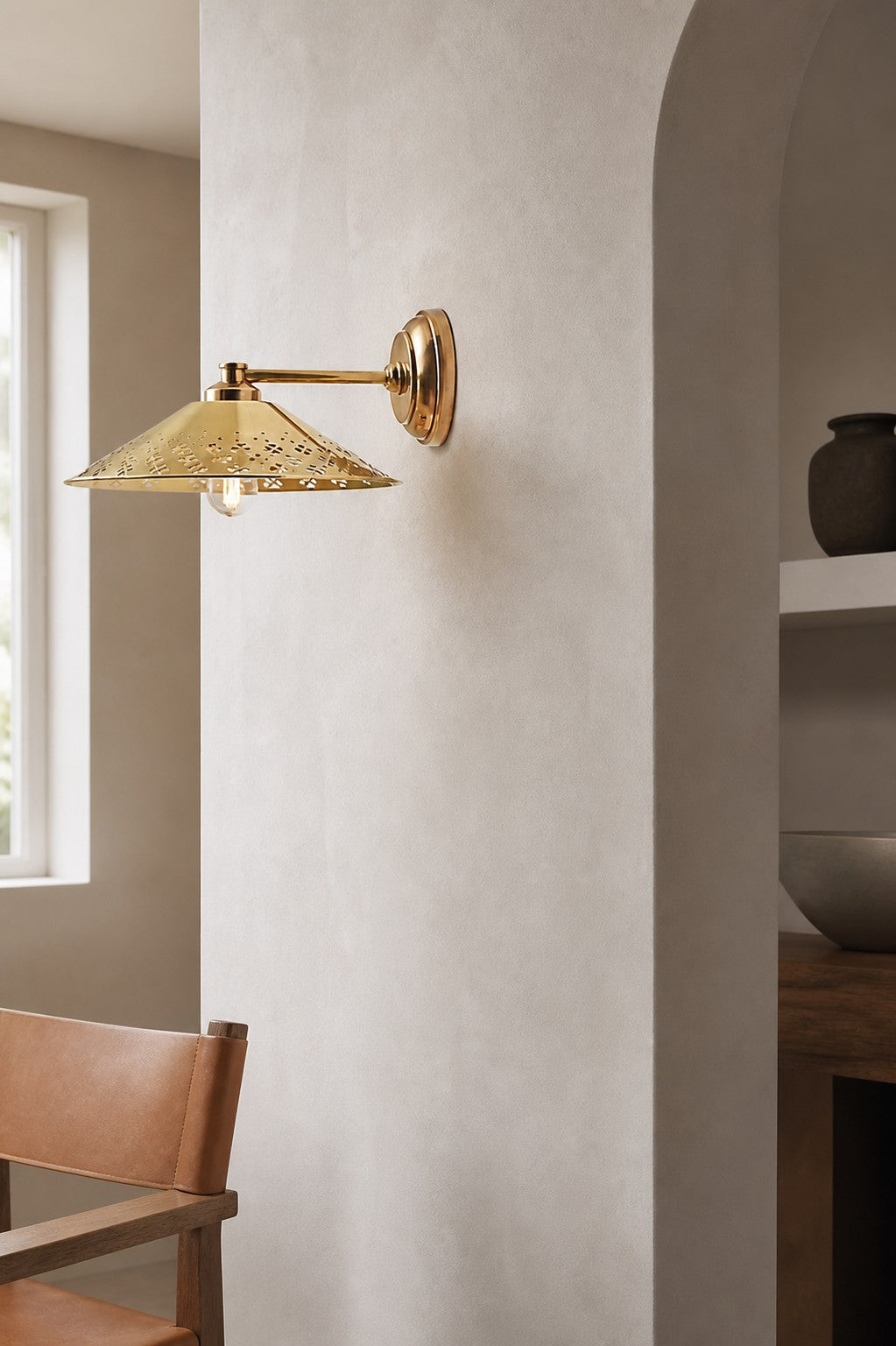 Auriglow Moderne Perforierte Wandleuchte – Messing Akzentlicht für Schlafzimmer oder Flur