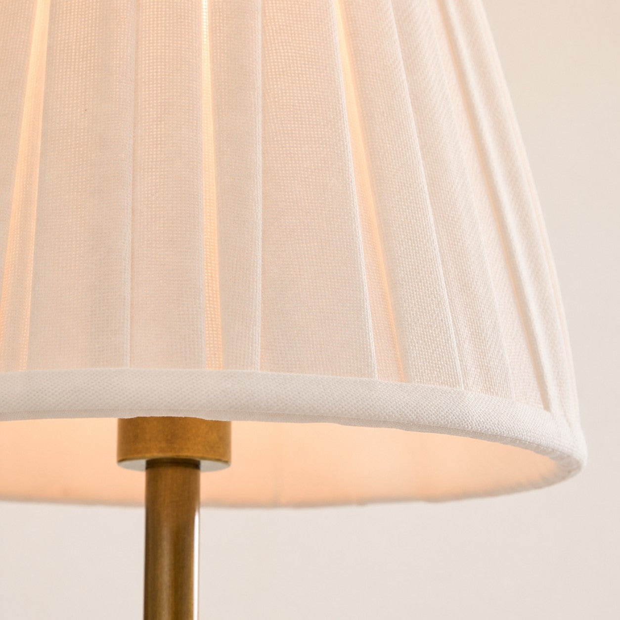 Luvora Gefalteter Leinenlampenschirm Wandlampe Vintage Modern für Schlafzimmer und Flur