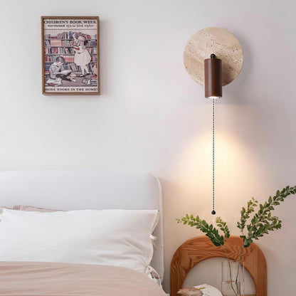 Zylinderförmige Wandleuchte aus Travertin im Wabi-Sabi-Stil mit Zugkettenschalter