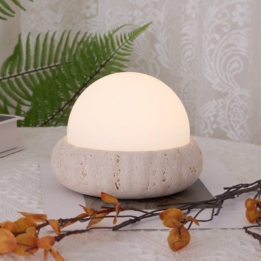 Halbrunde Tischlampe aus Travertin im cremefarbenen Stil