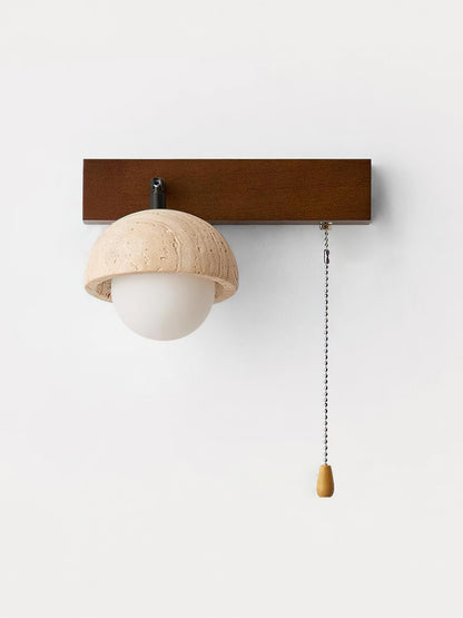 Wandleuchte aus Travertin in Nussbaum