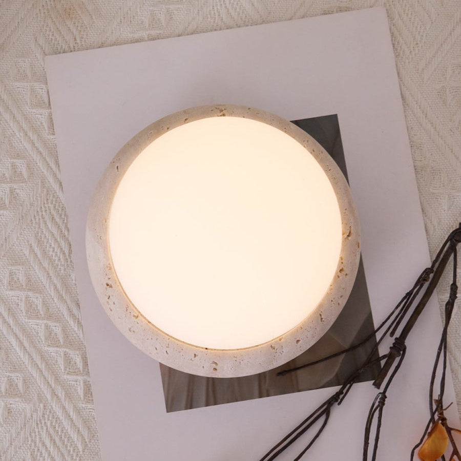 Halbrunde Tischlampe aus Travertin im cremefarbenen Stil