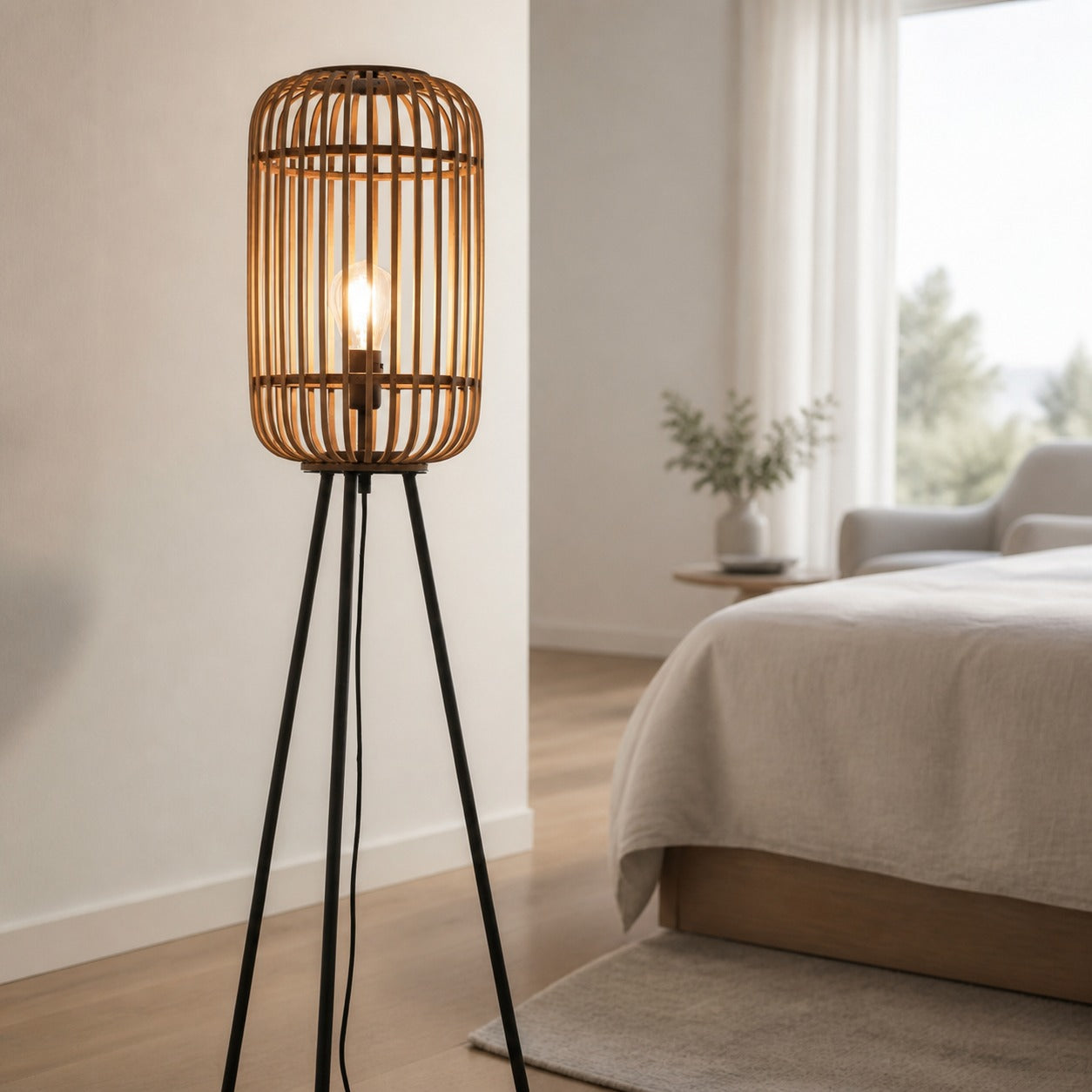 Yumeko Stehlampe aus Naturgewebe – Moderne skandinavische Stehlampe mit Bambusschirm für Schlaf- oder Wohnzimmer