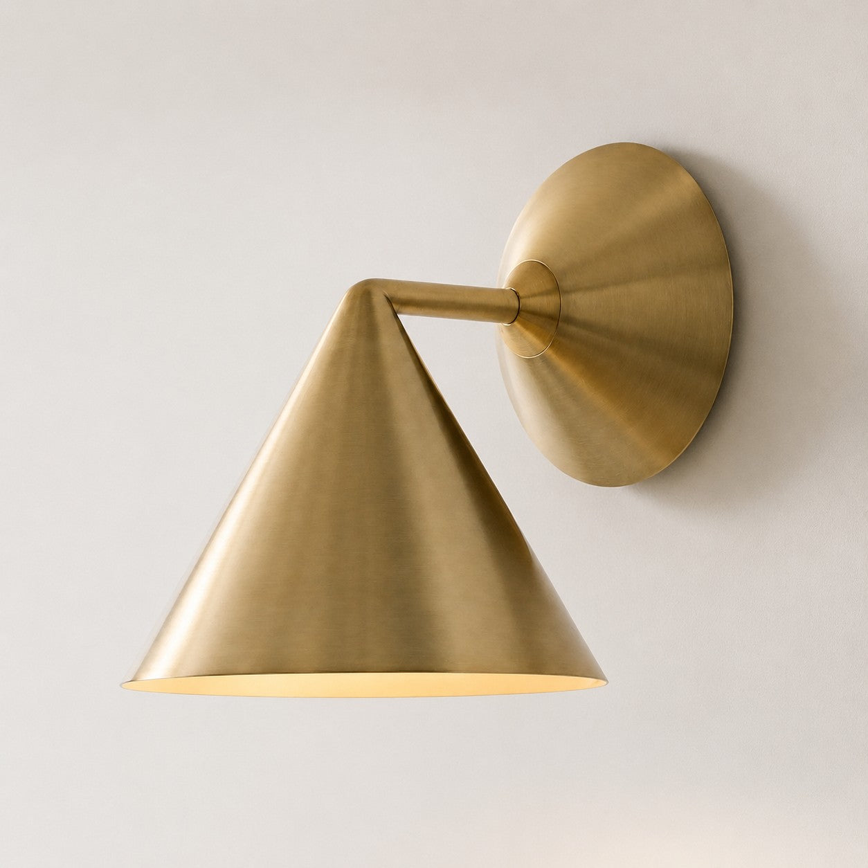 Brivana Wandleuchte – Moderne Metall-Wandlampe für Schlafzimmer & Flur