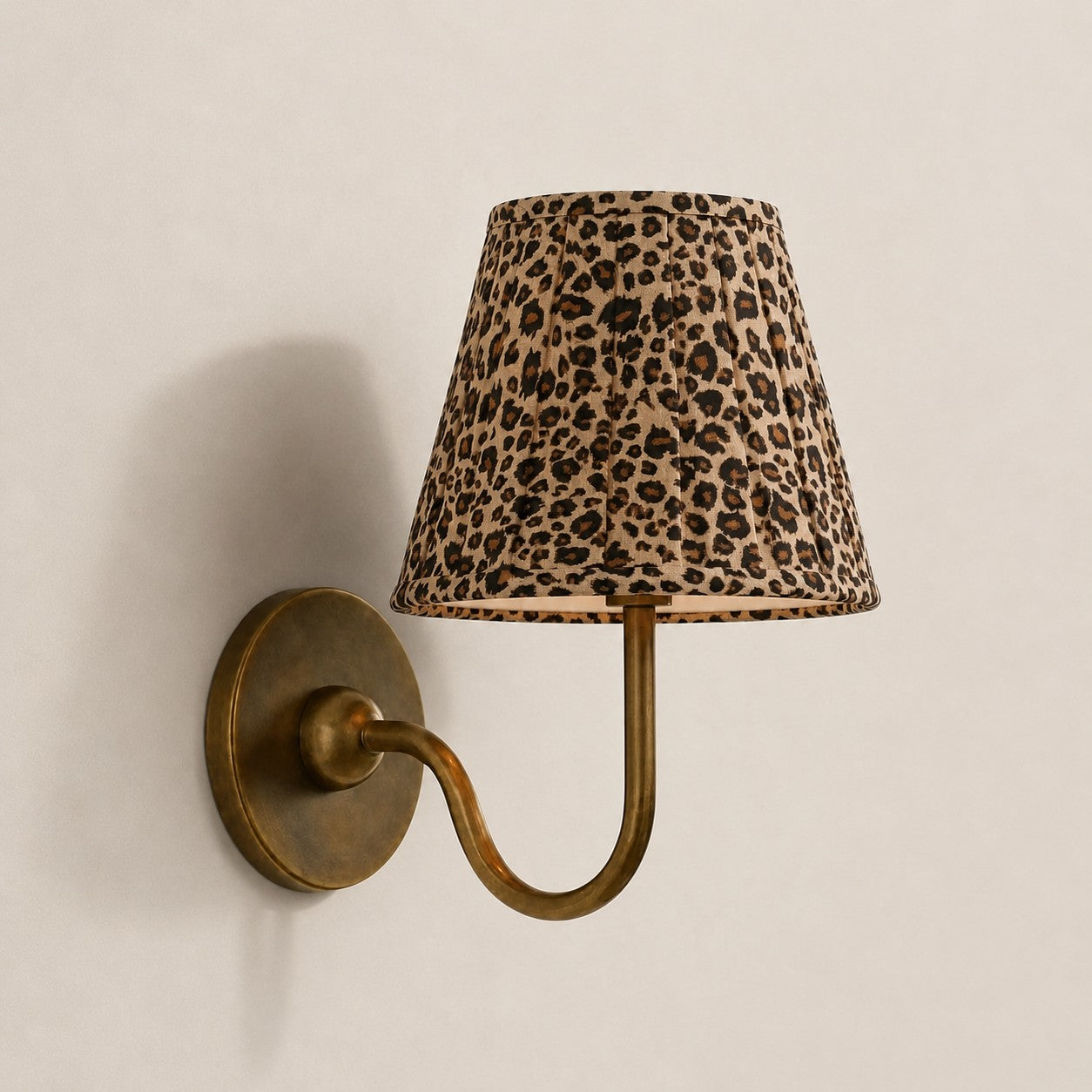 Luvora Gefalteter Leinenlampenschirm Wandlampe Vintage Modern für Schlafzimmer und Flur
