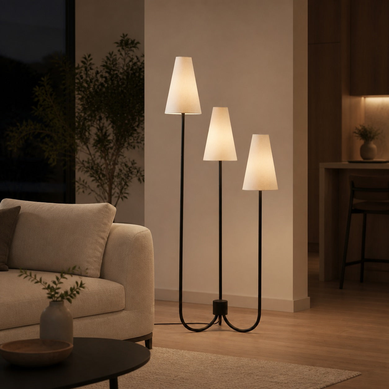 Cordove Stehleuchte mit drei konischen Schirmen – Moderne minimalistische Metall-Stoffleuchte für das Wohnzimmer