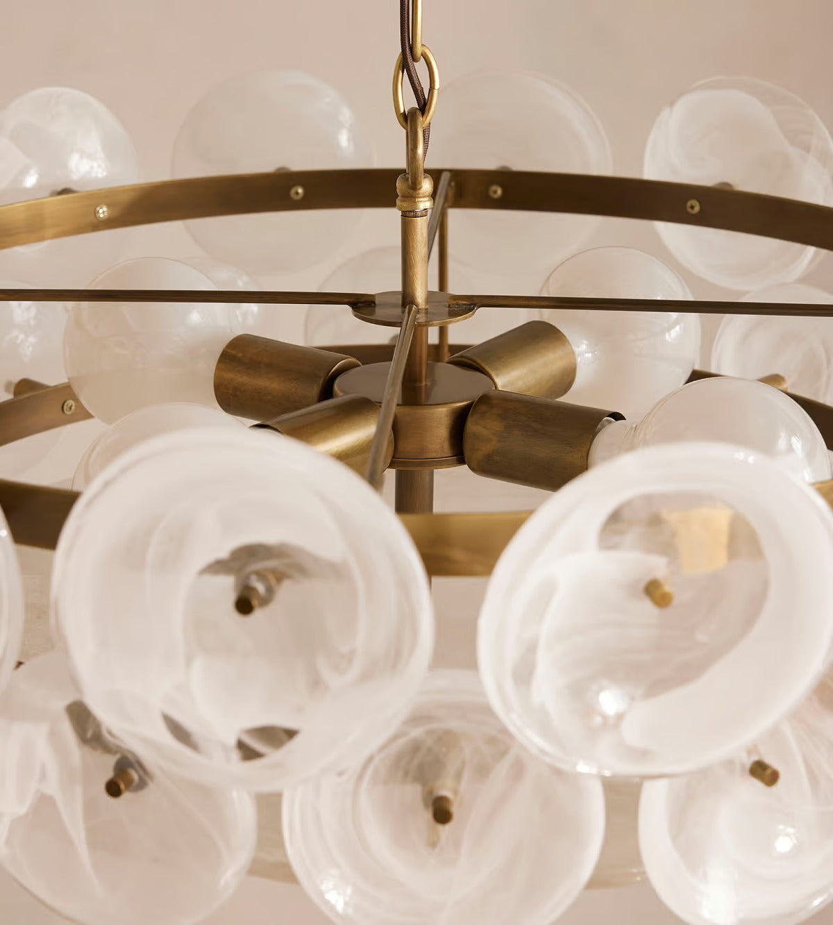 Lorenzo Halo Disc Vintage‑Modern Chandelier – Dining Room Statement Light