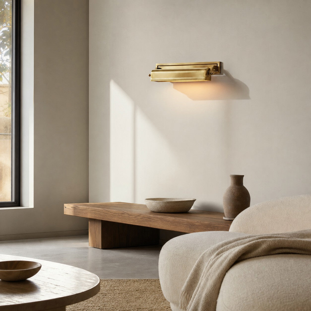 Libris Picture Light - Vintage-Inspired Metal Wall Lamp with Classic Silhouette for Bedroom or Reading Nook