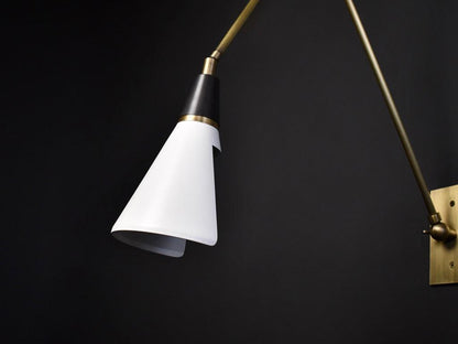 Magari Mid Century Wandleuchte Messing Schwenkbar