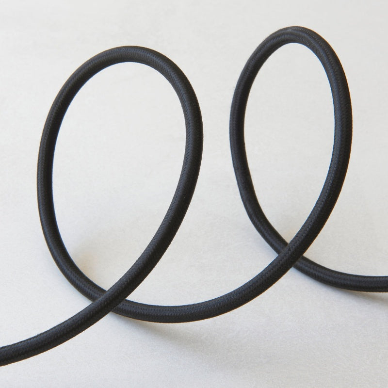 Moderne Pendelleuchte aus Messing von Plaitar – Minimalistische Deckenleuchte mit geflochtenem Kabel für Flure