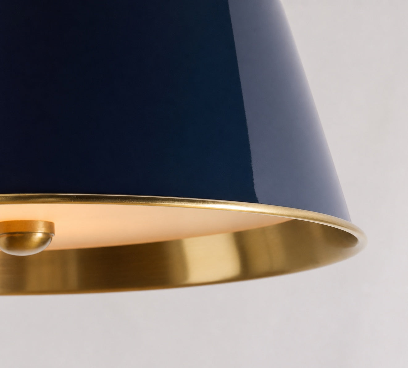 Forvara Metal Pole Pendant Light - Bell Diffuser Design for Kitchen Islands