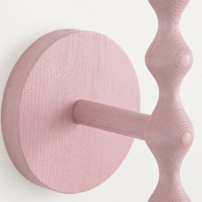 Savara Moderne Wandleuchte mit gebogenem Sockel – Sanfter, diffuser Stoffschirm für Flure und Wohnzimmer