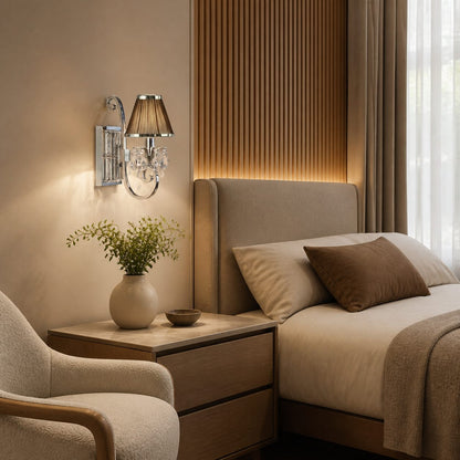 Talonis Luxus-Kristallwandleuchte – Rahmen in Chromoptik für Schlafzimmer und Wohnbereich