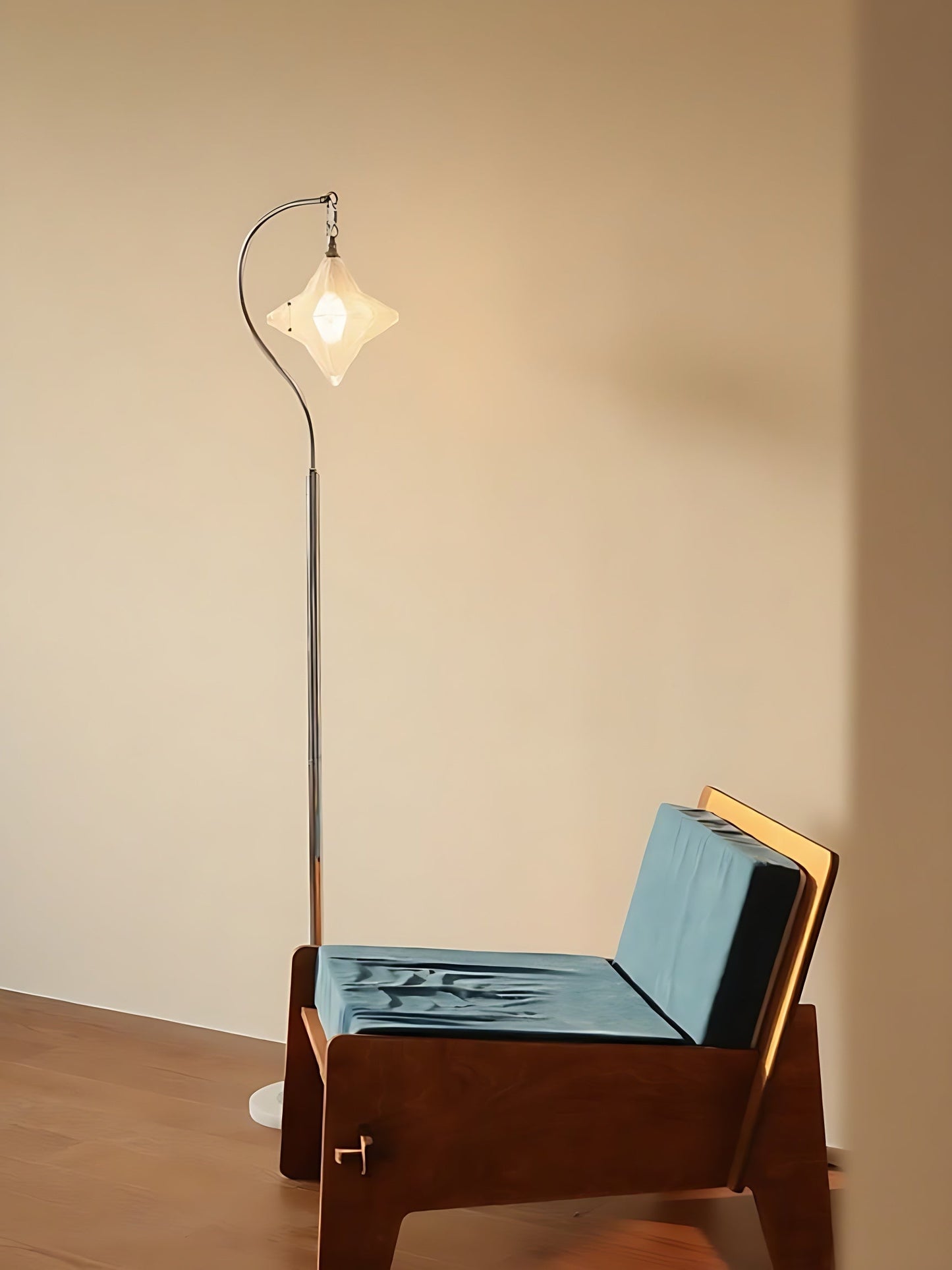 Art Deco Star Floor Lamp – Modern Standing Lamp for Living Spaces –  Astris Orion