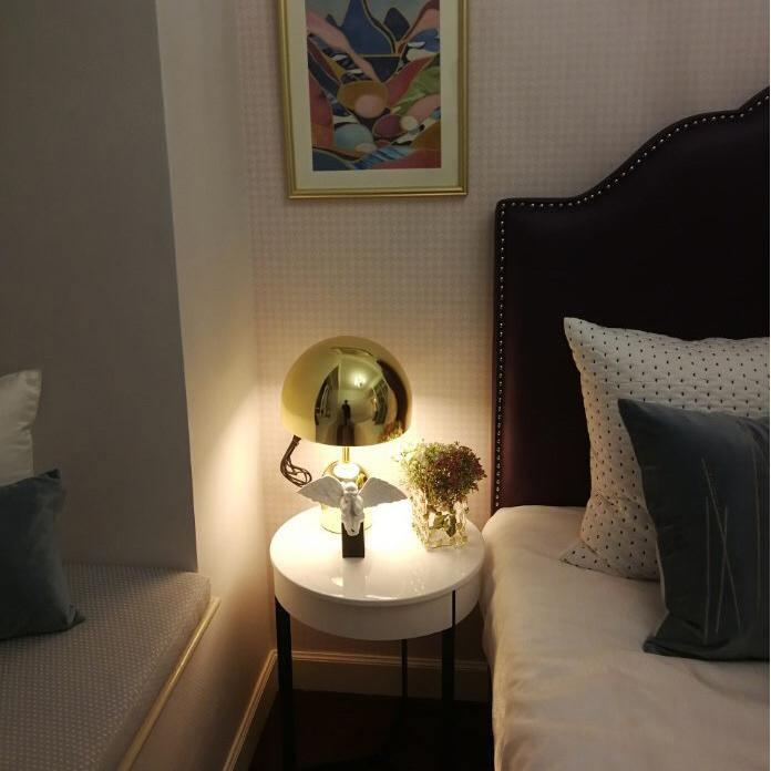 Bell Domed Table Lamp – Modern Minimalist Light for Bedroom & Reading Nooks