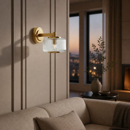 Canovus Wandleuchte mit geripptem Glasschirm – Elegante Messing-Wandleuchte für die Wohnzimmerbeleuchtung