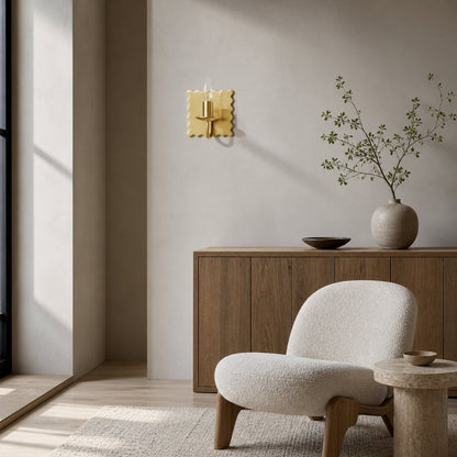 Modo Decorative Wall Light – Modern Wavy Metal Wall Sconce for Bedrooms and Hallways