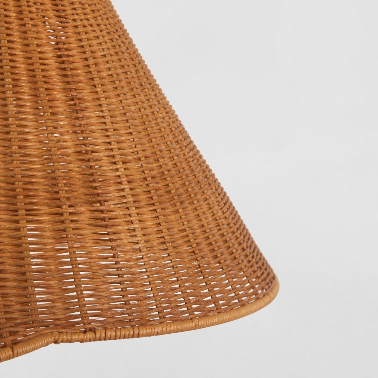 Wickara Stehlampe aus gewebtem Rattan – Skulpturales Rattan-Design im natürlichen Rattan-Stil, geeignet für Wohnzimmer und Schlafzimmer