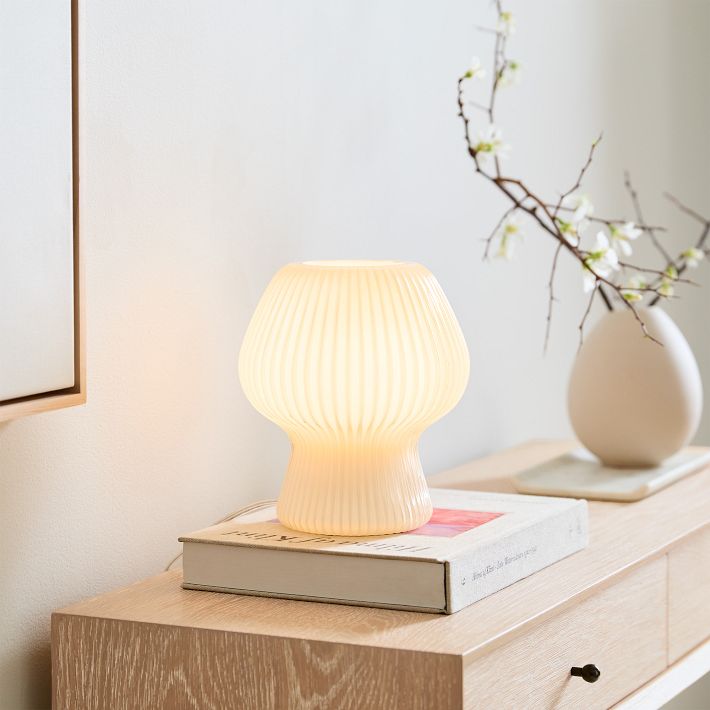 Novarise Ribbed Glass Table Lamp – Textured Glass Accent Lighting