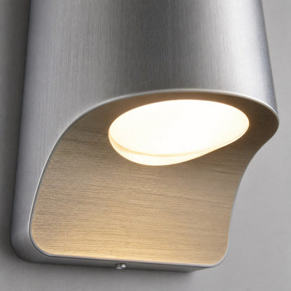Minimalistische Wandlaterne von Rivathis aus Metall in Zinnoptik – Stilvolle Verandaleuchte, ideal für Eingangsbereich oder Garten