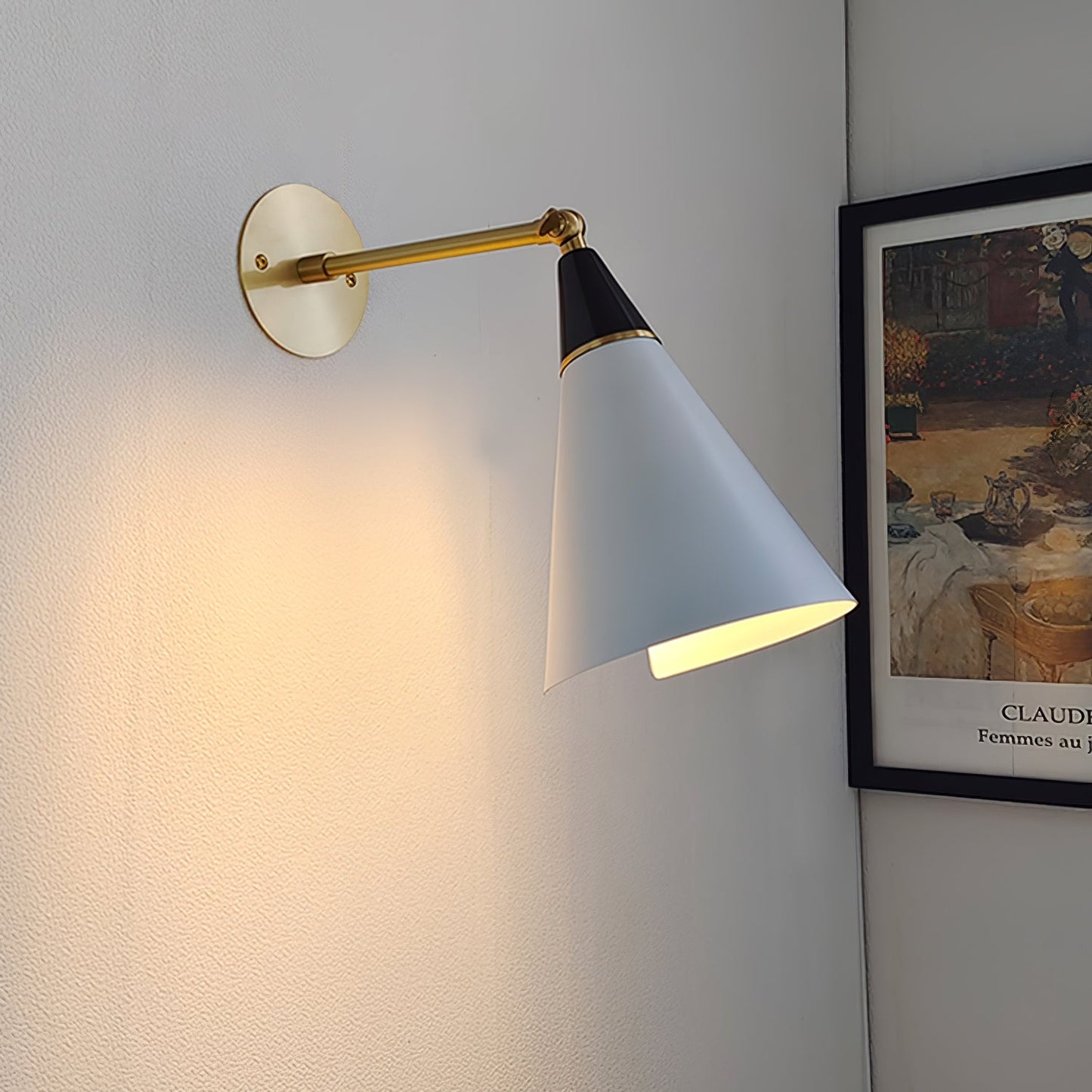 Magari Mid Century Wandleuchte Messing Schwenkbar