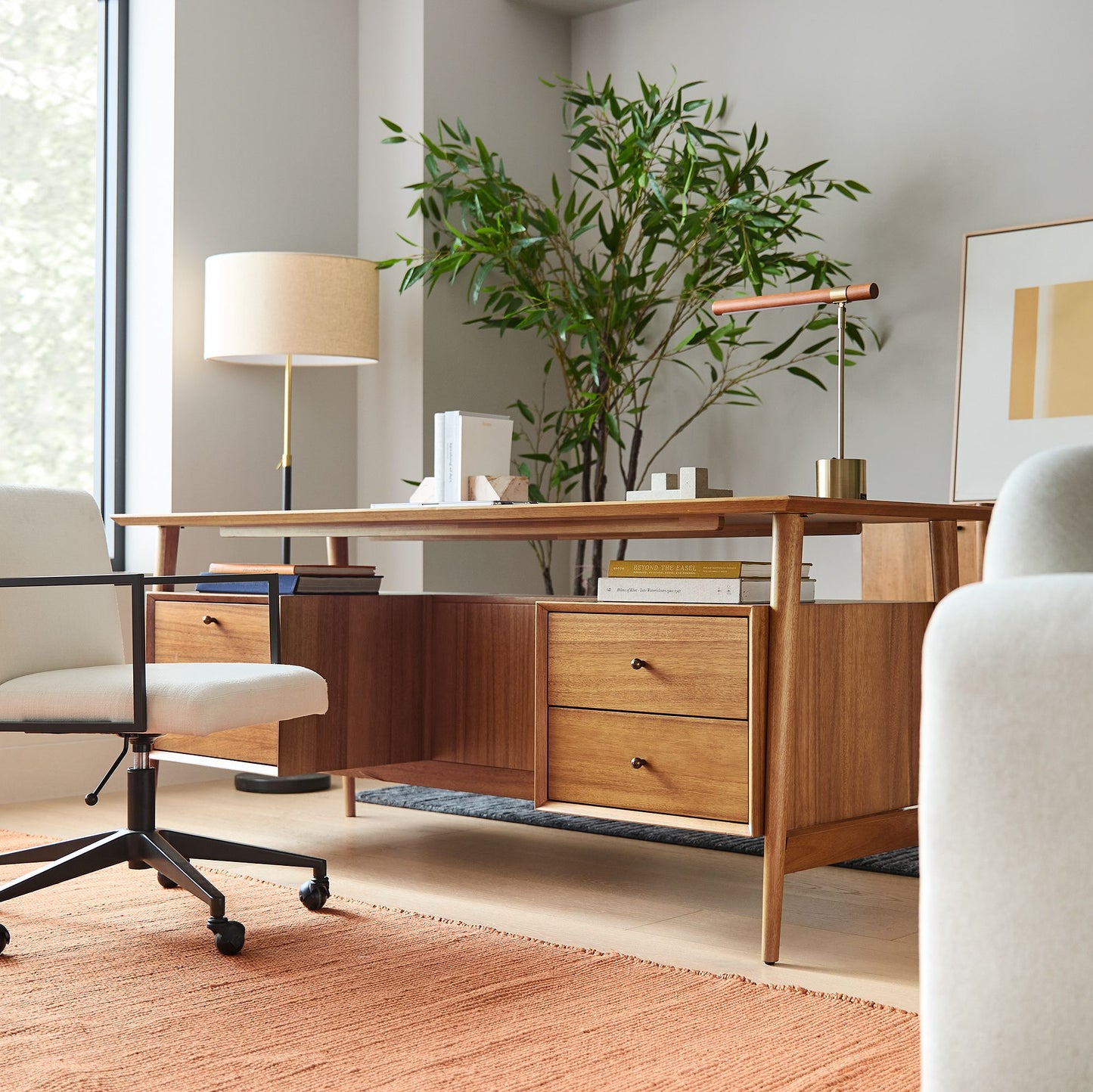 Moss Modern Linear Wood LED Table Lamp – Adjustable Swivel, USB Charging