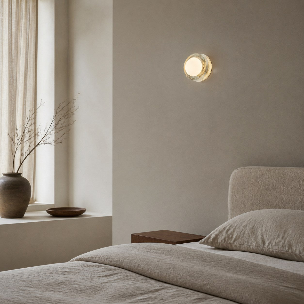 Vellaro Wall Sconce Glass and Metal Design - Timeless Style for Kitchen and Office Lighting
