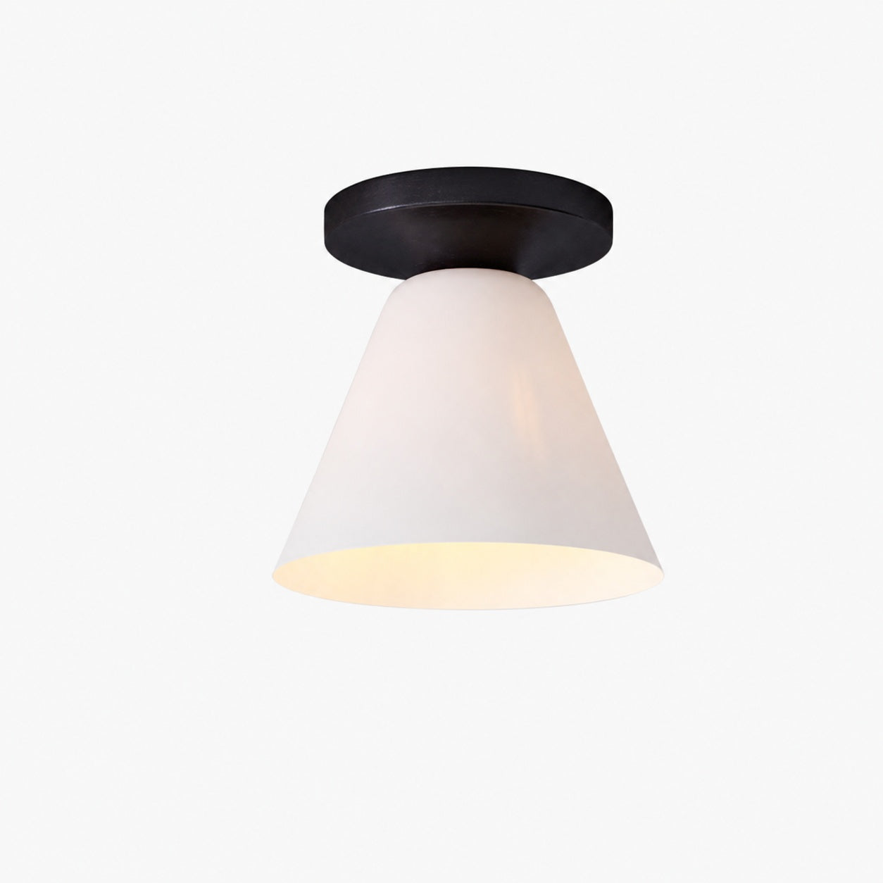 Conica Cone Flush Mount – Glas-Deckenleuchte für moderne Räume