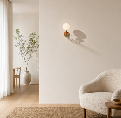 Noirvex Sculptural Metal Wall Lamp – Elegant Vertical Design for Living Spaces