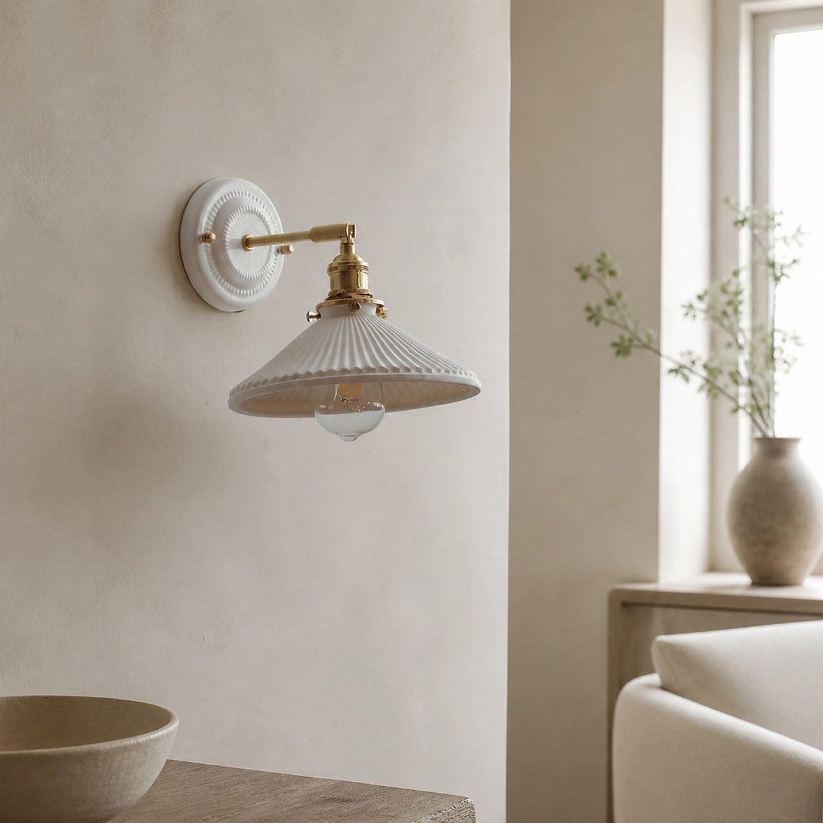 Japanische Vintage Wandlampe aus Keramik und Messing mit 1 Leuchte
