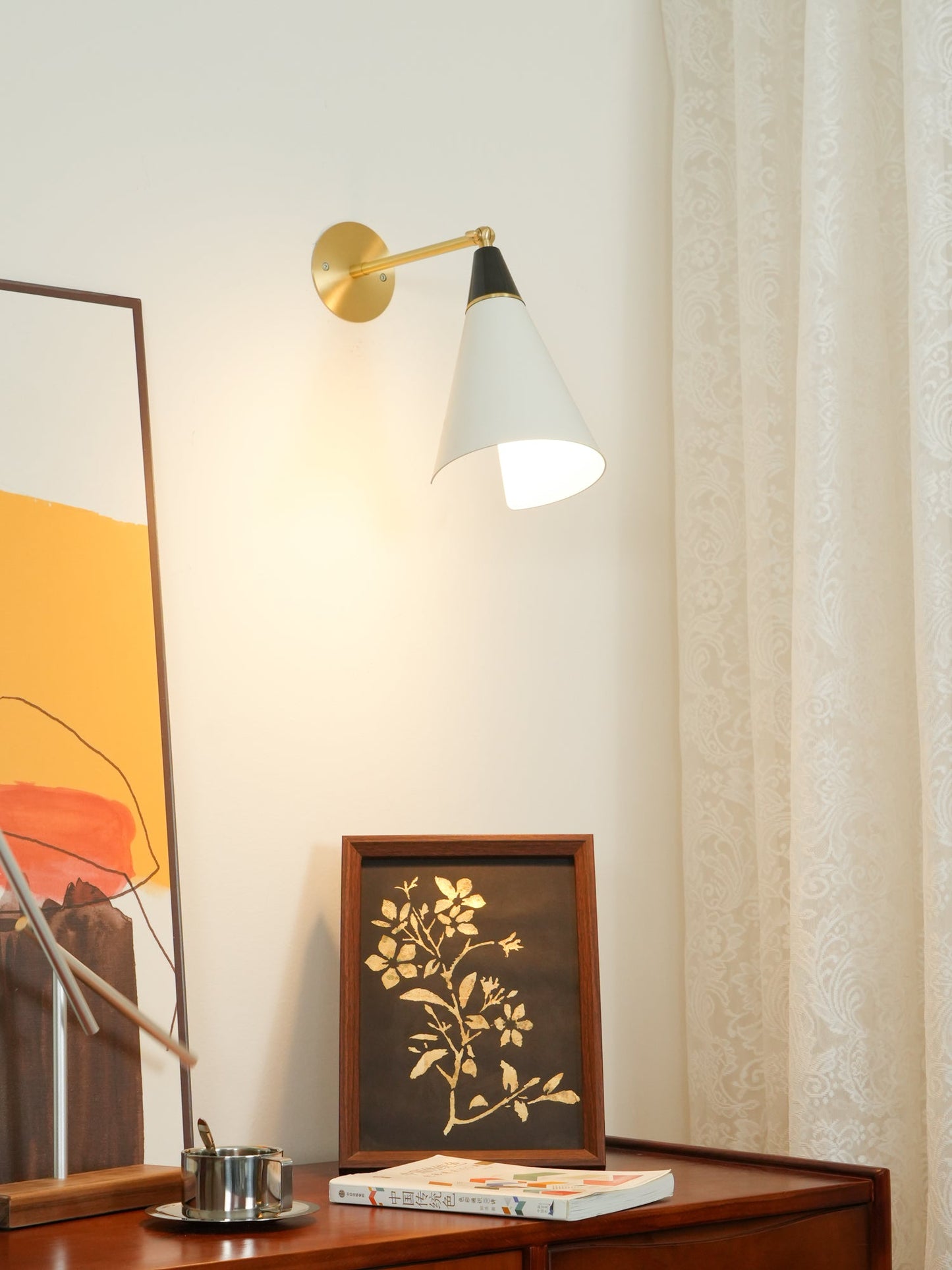 Magari Mid Century Wandleuchte Messing Schwenkbar