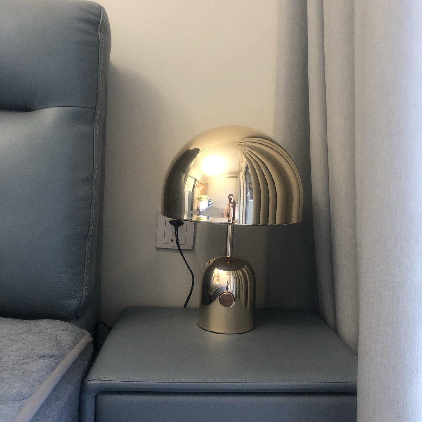 Bell Domed Table Lamp – Modern Minimalist Light for Bedroom & Reading Nooks