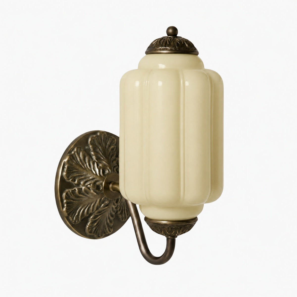 Eloise Messing-Wandleuchte – Elegante Vintage-Beleuchtung aus Milchglas