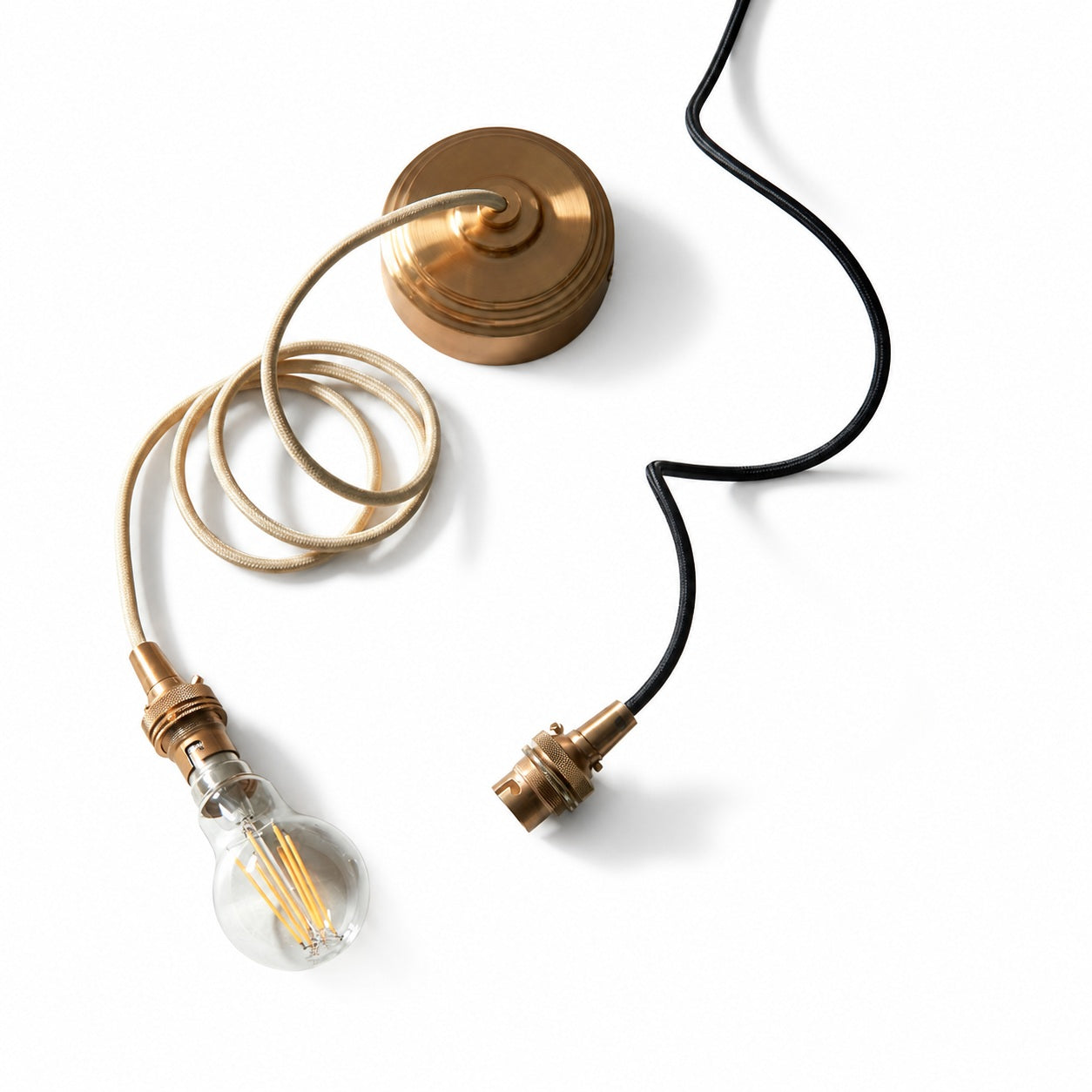 Moderne Pendelleuchte aus Messing von Plaitar – Minimalistische Deckenleuchte mit geflochtenem Kabel für Flure