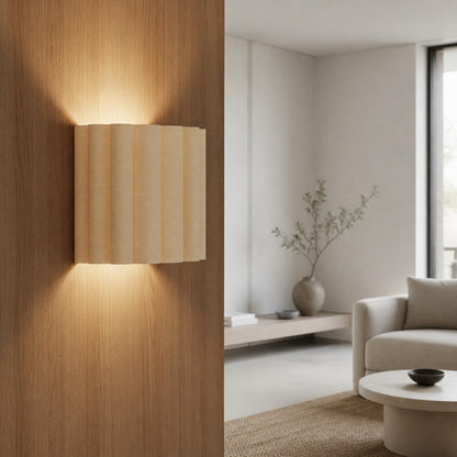 Velura Wandleuchte mit Leinenfalte – Sanftes, plissiertes Stoffdesign für Schlafzimmer oder Flur