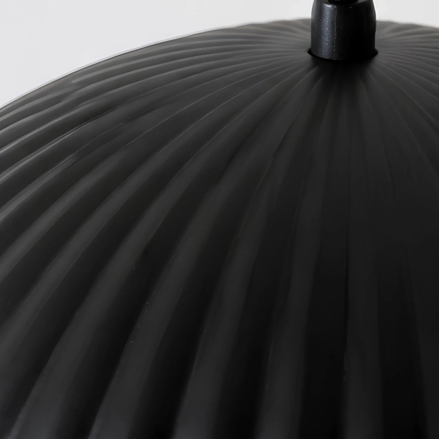 Ribbed black metal top detail
