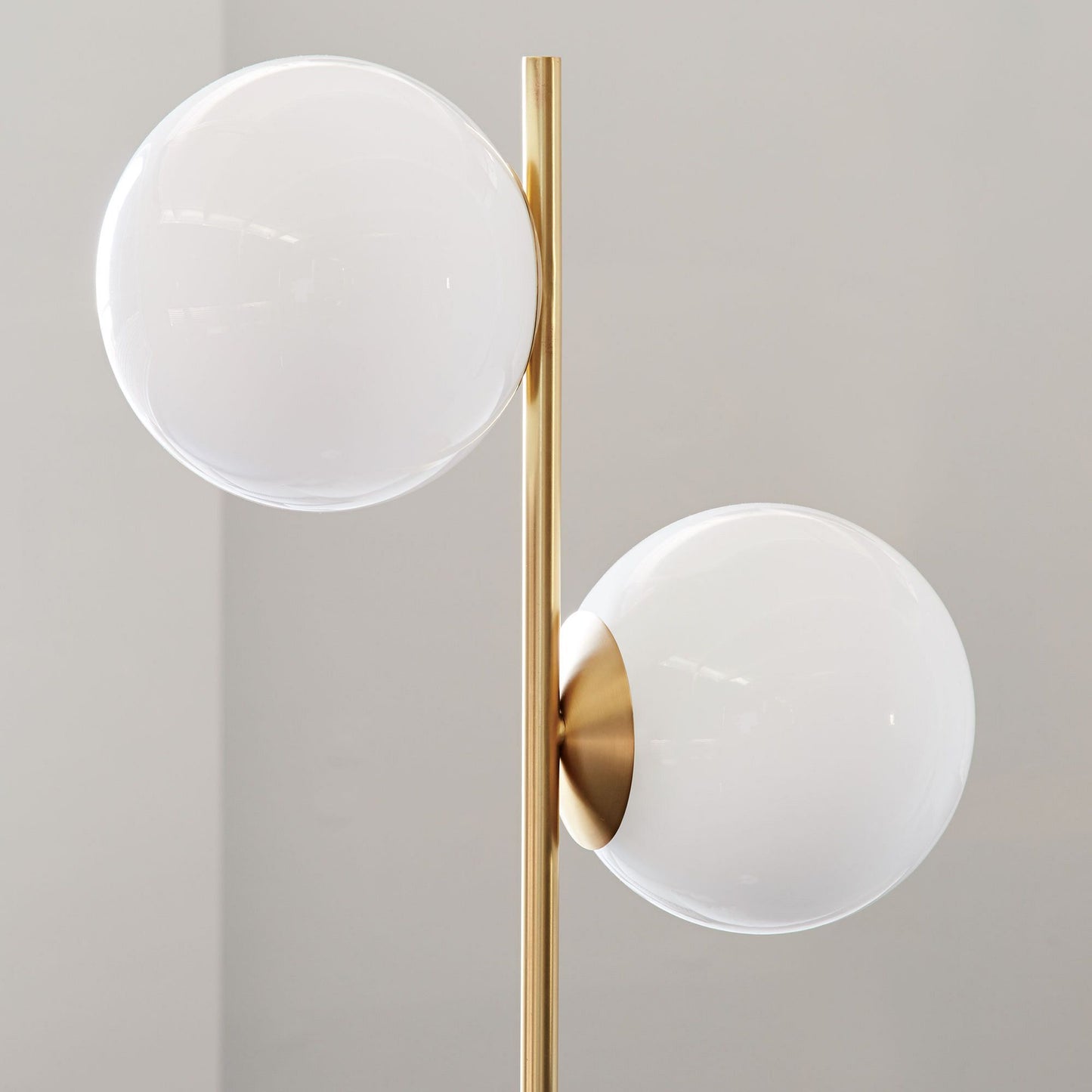 Alessora Sphere Stem Floor Lamp – Metal Frame Marble Base Elegant Lighting