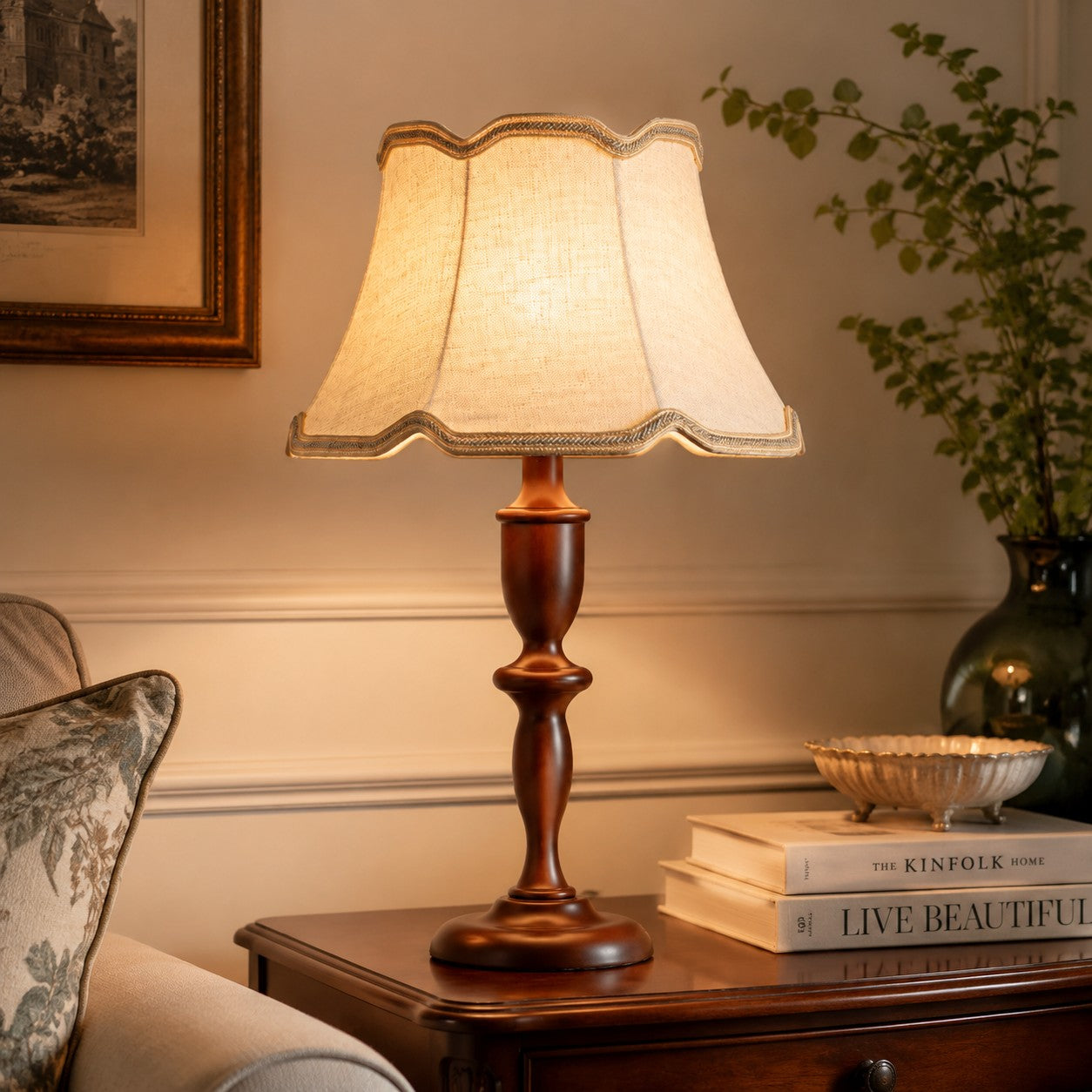 Vintage Fabric Table Lamp with Scalloped Shade